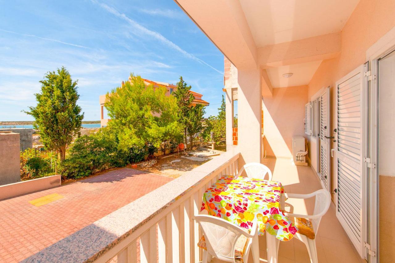 Apartments Facini Košljun Εξωτερικό φωτογραφία